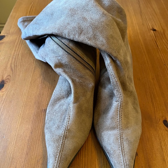 Faux Suede Pointed Toe Wedged Boots. Size EURO 38 - Picture 5 of 7